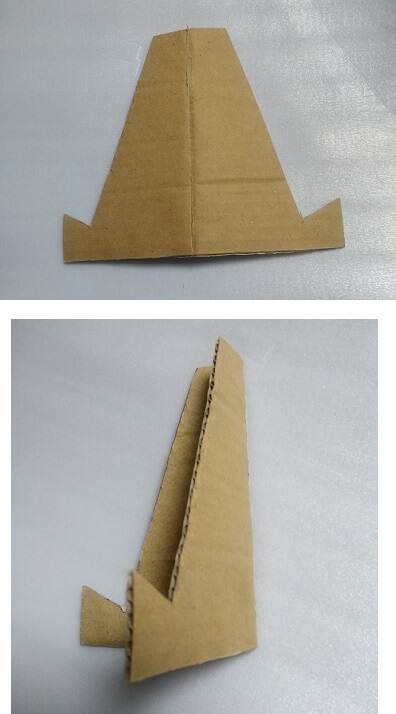 ダンボール製のスタンド